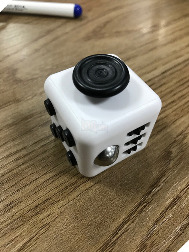 Fidget Cube: Khi sự ngứa tay có giá 500.000 đồng 3