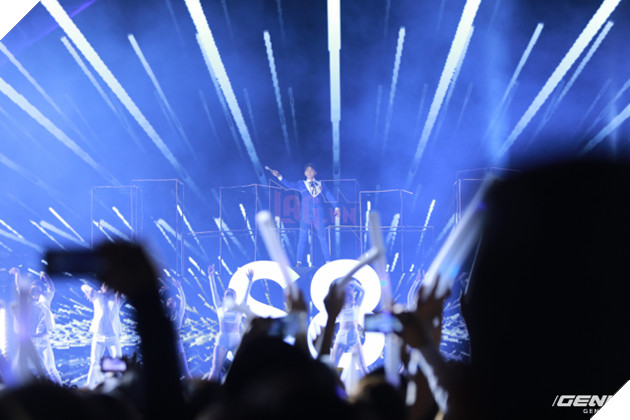 Nhìn lại những khoảnh khắc đẹp nhất trong buổi tiệc âm nhạc đỉnh cao cùng siêu phẩm Galaxy S8 tại Hà Nội 22