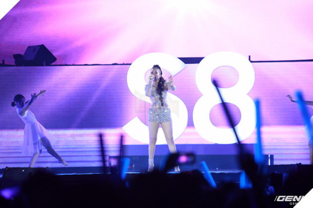 Nhìn lại những khoảnh khắc đẹp nhất trong buổi tiệc âm nhạc đỉnh cao cùng siêu phẩm Galaxy S8 tại Hà Nội 29