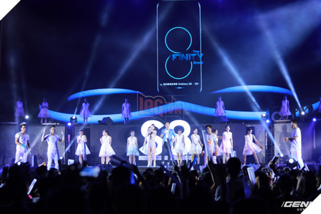 Nhìn lại những khoảnh khắc đẹp nhất trong buổi tiệc âm nhạc đỉnh cao cùng siêu phẩm Galaxy S8 tại Hà Nội 31