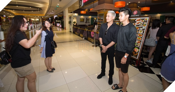 Sự kiện giao lưu với đoàn làm phim Em chưa 18 tại Bình Dương 12