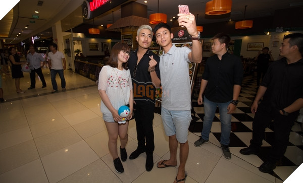 Sự kiện giao lưu với đoàn làm phim Em chưa 18 tại Bình Dương 13