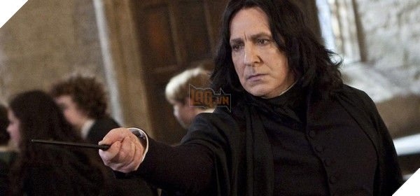 Tác giả Harry Potter, bà JK Rowling xin lỗi người hâm mộ vì để Snape chết