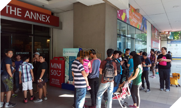 Không thể tin nổi, game thủ vẫn xếp hàng cả cây số chờ Ragnarok Online hồi sinh