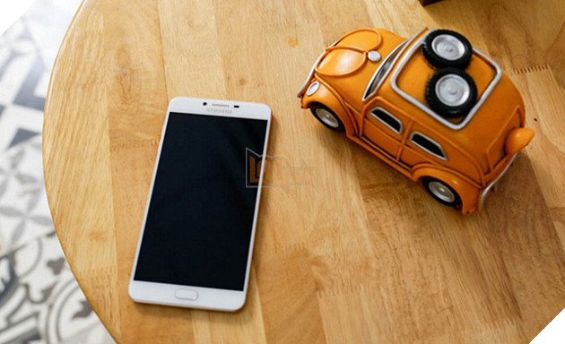 5 smartphone RAM 6GB khủng đáng sắm cho game thủ Việt