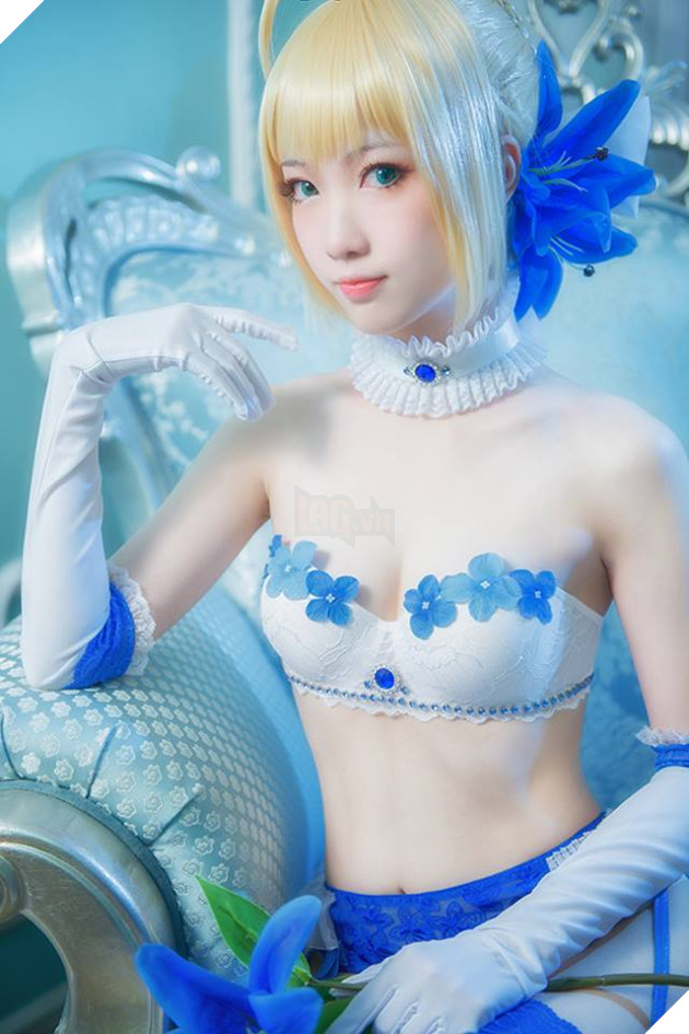 Cosplay nàng Saber trong phục đồ lót cực gợi cảm và quyến rũ