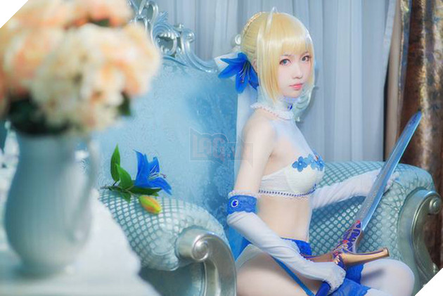 Cosplay nàng Saber trong phục đồ lót cực gợi cảm và quyến rũ