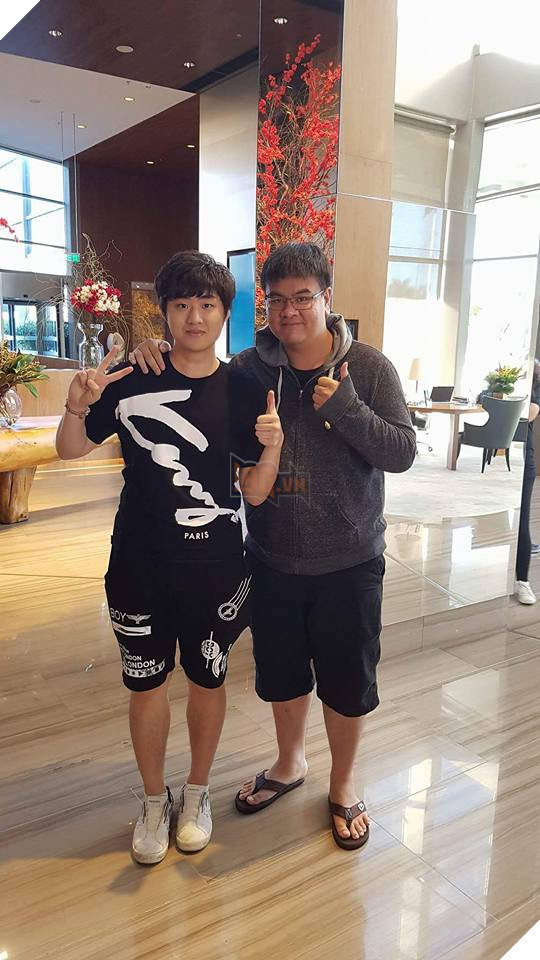 
Ảnh chụp Archie với Bang
