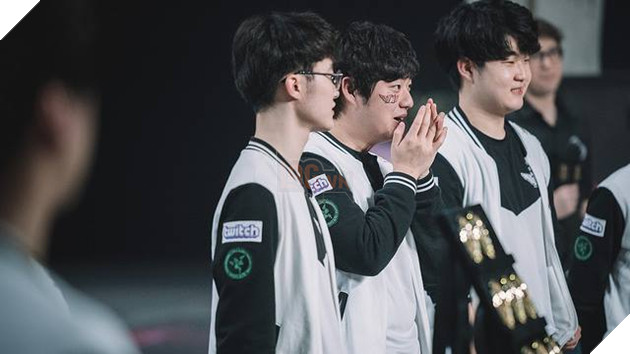 
Đây là vẻ mặt khi bạn được tận mắt nhìn thấy Rô béo
