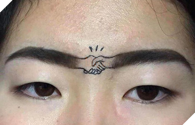 Khi tôi yêu cầu được kẻ một kiểu lông mày thật "thân thiện" và cái kết...