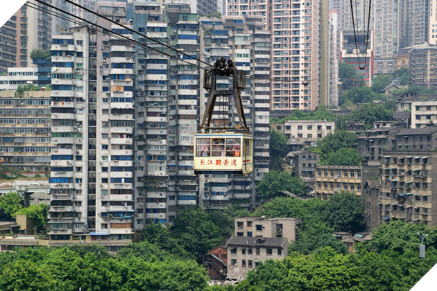 Và cáp treo ngay trong trung tâm thành phố