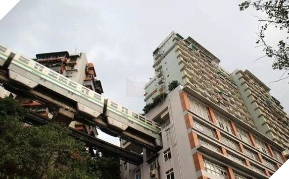 Cư dân những tòa nhà này có thể “thoải mái” bấm thang máy lên thẳng tầng nhà mình ngay khi đáp xuống ga tàu…