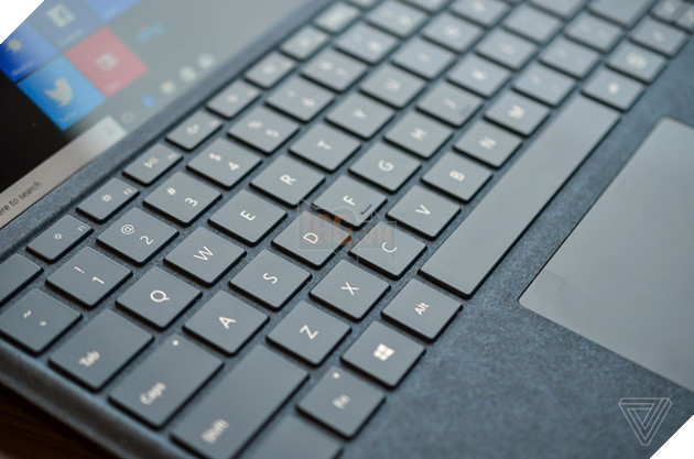 Surface Pro mới chính thức ra mắt: không còn đánh số, pin 13,5 giờ, LTE, giá từ 799 USD, thêm 800 linh kiện mới, không tặng bút 5