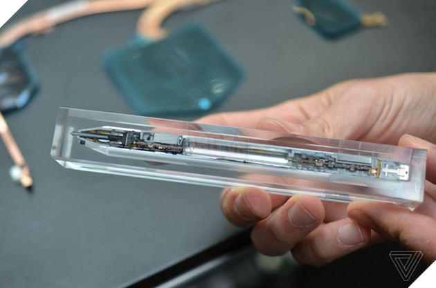 Surface Pro mới chính thức ra mắt: không còn đánh số, pin 13,5 giờ, LTE, giá từ 799 USD, thêm 800 linh kiện mới, không tặng bút 4