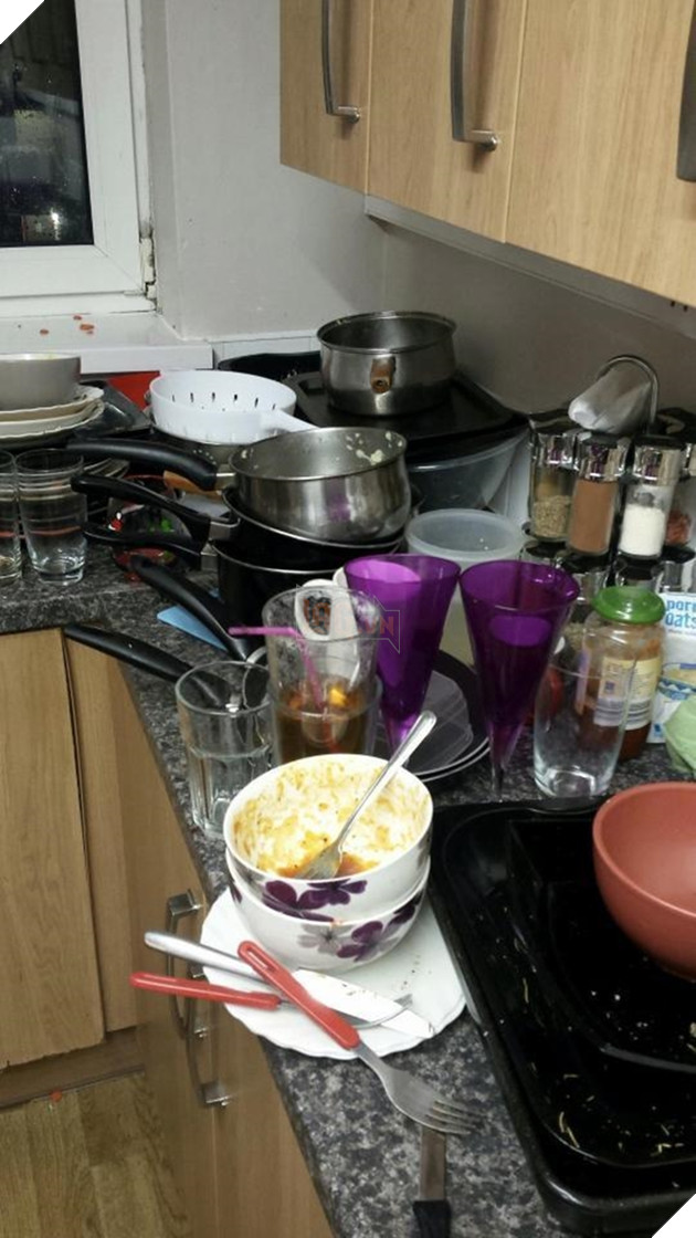 Cô gái xinh xắn rạng ngời này vừa giành giải ở dơ nhất nước Anh , đàn ông chớ có vội tin vào vẻ ngoài của phụ nữ đẹp! 2