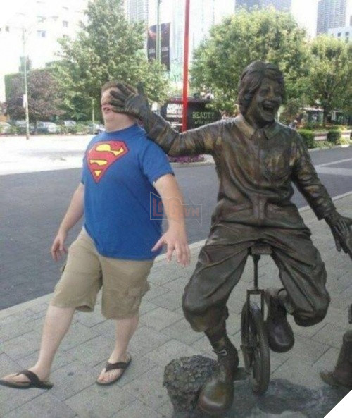 21 dáng chụp ảnh với tượng bao chất không cười, không tính tiền - Ảnh 39.