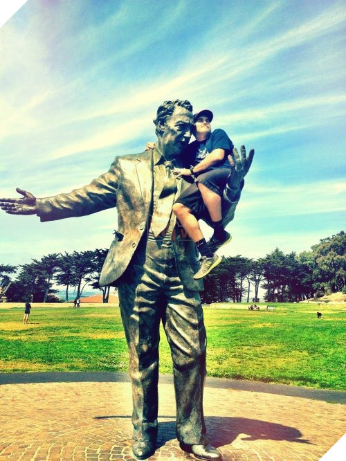 21 dáng chụp ảnh với tượng bao chất không cười, không tính tiền - Ảnh 21.