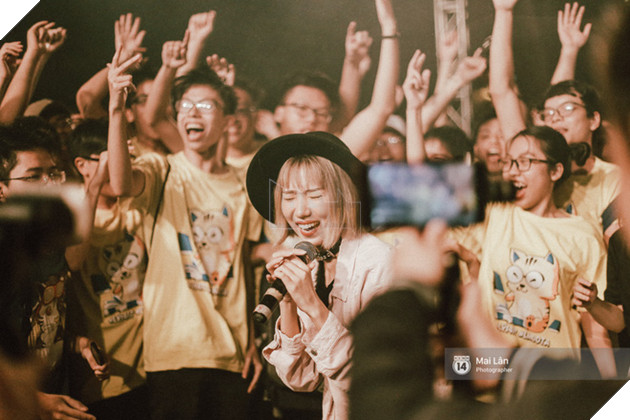 Nh&#236;n những h&#236;nh ảnh chia tay m&#249;a bế giảng, tất cả ch&#250;ng ta sẽ lại nhớ về những năm th&#225;ng học sinh đ&#227; qua - Ảnh 2.