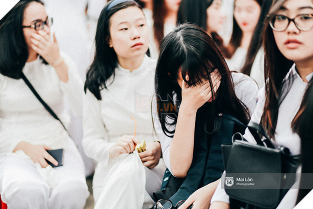 Nh&#236;n những h&#236;nh ảnh chia tay m&#249;a bế giảng, tất cả ch&#250;ng ta sẽ lại nhớ về những năm th&#225;ng học sinh đ&#227; qua - Ảnh 8.