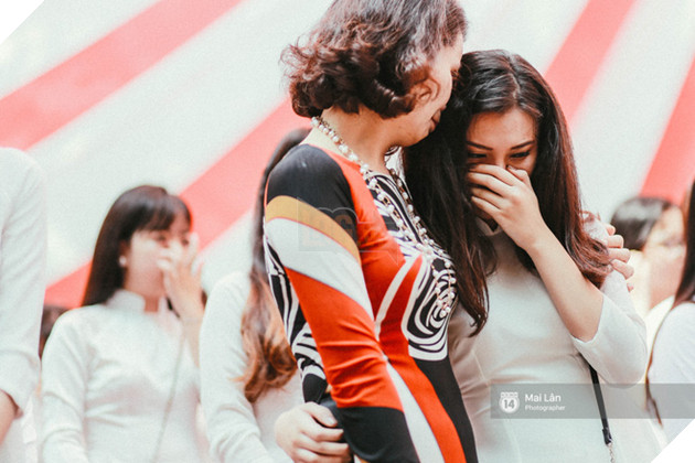 Nh&#236;n những h&#236;nh ảnh chia tay m&#249;a bế giảng, tất cả ch&#250;ng ta sẽ lại nhớ về những năm th&#225;ng học sinh đ&#227; qua - Ảnh 8.
