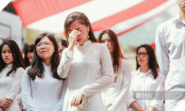 Nh&#236;n những h&#236;nh ảnh chia tay m&#249;a bế giảng, tất cả ch&#250;ng ta sẽ lại nhớ về những năm th&#225;ng học sinh đ&#227; qua - Ảnh 8.