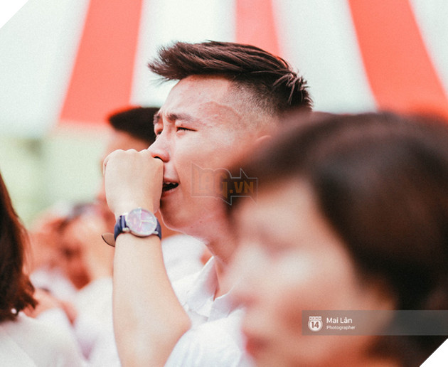 Nh&#236;n những h&#236;nh ảnh chia tay m&#249;a bế giảng, tất cả ch&#250;ng ta sẽ lại nhớ về những năm th&#225;ng học sinh đ&#227; qua - Ảnh 8.