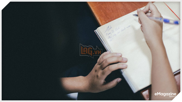 Nh&#236;n những h&#236;nh ảnh chia tay m&#249;a bế giảng, tất cả ch&#250;ng ta sẽ lại nhớ về những năm th&#225;ng học sinh đ&#227; qua - Ảnh 6.