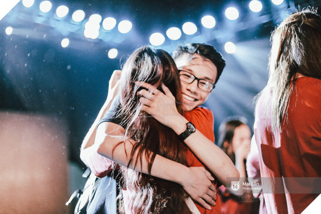 Nh&#236;n những h&#236;nh ảnh chia tay m&#249;a bế giảng, tất cả ch&#250;ng ta sẽ lại nhớ về những năm th&#225;ng học sinh đ&#227; qua - Ảnh 4.