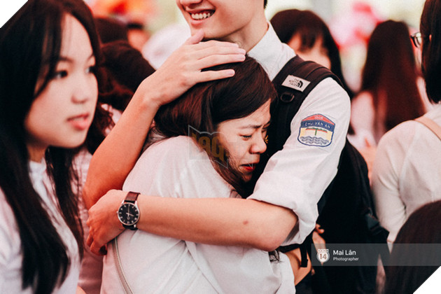 Nh&#236;n những h&#236;nh ảnh chia tay m&#249;a bế giảng, tất cả ch&#250;ng ta sẽ lại nhớ về những năm th&#225;ng học sinh đ&#227; qua - Ảnh 4.