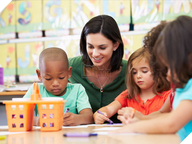 Học trực tiếp với giáo viên mang lại hiệu quả tốt hơn học từ xa.