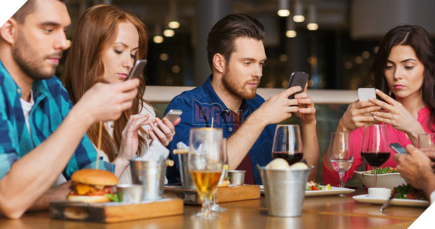 Quốc gia nào nghiện sử dụng smartphone nhất? Câu trả lời sẽ khiến bạn bất ngờ đấy - Ảnh 1.