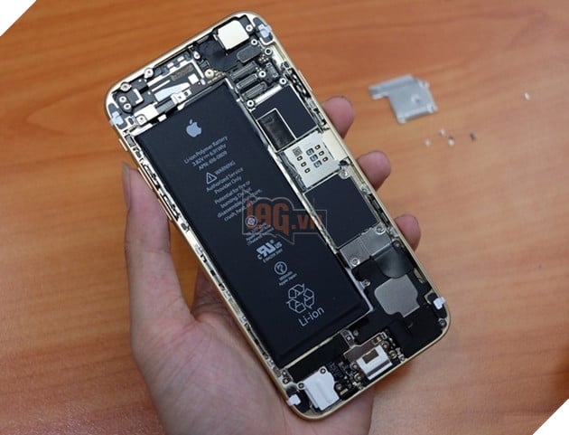 Không cần tốn nhiều tiền, 4 cách này sẽ giúp smartphone cũ trông như mới trong 1 nốt nhạc - Ảnh 1.