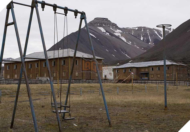 Những hình ảnh rùng rợn ở 10 thành phố ma nổi tiếng thế giới - Ảnh 1.