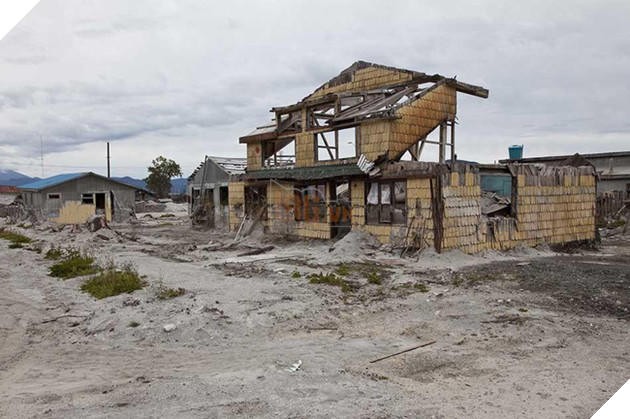 Những hình ảnh rùng rợn ở 10 thành phố ma nổi tiếng thế giới - Ảnh 3.