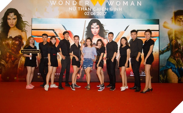 Dàn PG - PB "siêu nét" chụp ảnh lưu niệm hậu chương trình