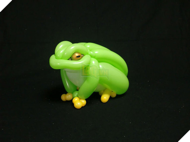 Thế giới động vật sống động được làm từ những quả bóng bay mỏng manh - Ảnh 15.