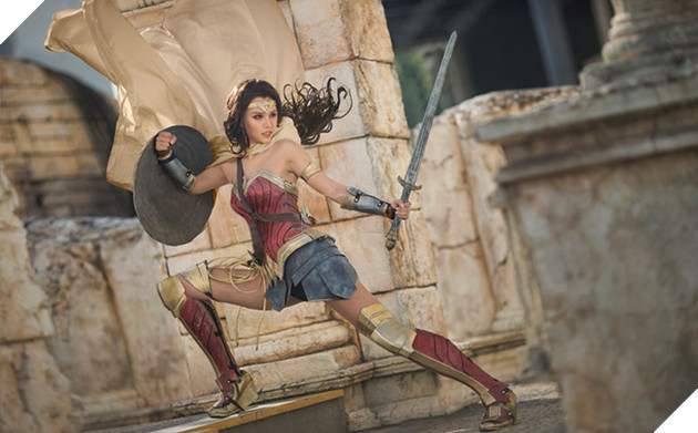 Ngỡ ngàng với cosplay tuyệt đẹp về nữ siêu anh hùng Wonder Woman