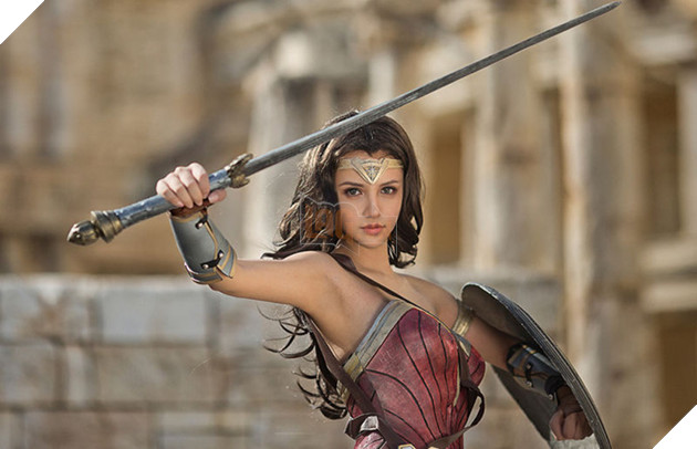 Ngỡ ngàng với cosplay tuyệt đẹp về nữ siêu anh hùng Wonder Woman