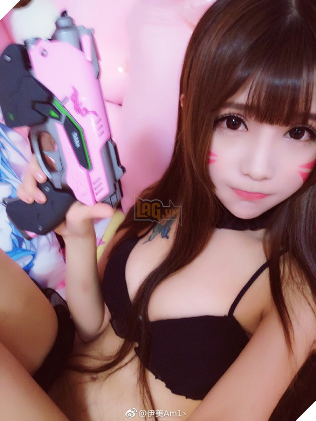Giải nhiệt ngày cuối tuần với cosplay D.Va cực gợi cảm trong Overwatch