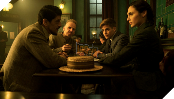 Muốn sống sót trên chiến trường nhất định phải có "hội"