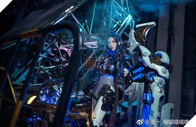 LMHT: Bộ ảnh cosplay Caitlyn Vũ Khí Tối Thượng cứ như bước từ trong game ra 5