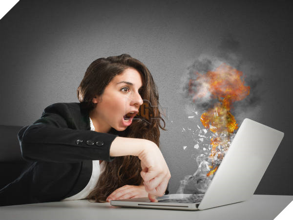 Meo bao ve smartphone, laptop duoi troi nang nong 40 do hinh anh 1