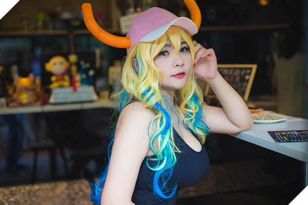 Bỏng mắt với cosplay cô nàng Lucoa trong Kobayashi-san Chi noMaid Dragon