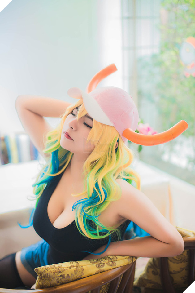 Bỏng mắt với cosplay cô nàng Lucoa trong Kobayashi-san Chi noMaid Dragon