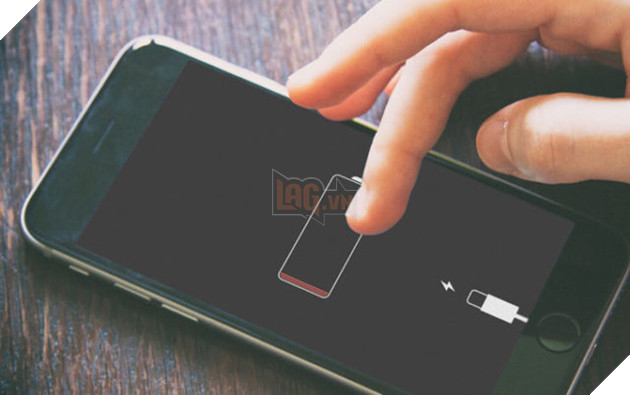 Mỗi tháng làm điều này một lần, điện thoại của bạn sẽ không bao giờ bị chai pin - Ảnh 1.