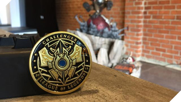 
Huy chương Thách Đấu quá chất
