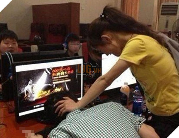 Cưới vợ cho con trai để mong cai nghiện game, ai ngờ con trai bỏ nhà đi mất