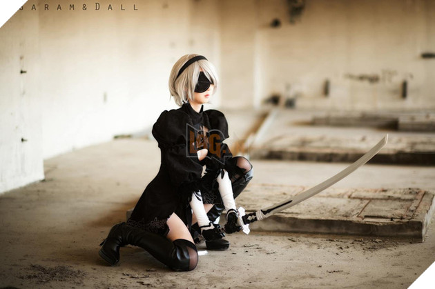 Cosplay Nier: Automata tuyệt đẹp dành cho fan hâm mộ về 2 cô nàng 2B và A2
