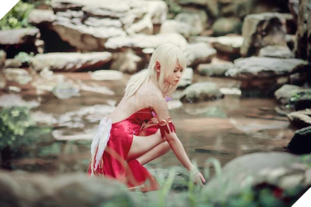Cùng ngắm cosplay nàng Elf cực gợi cảm trong TERA Online