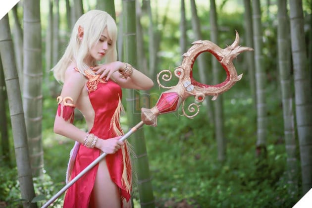 Cùng ngắm cosplay nàng Elf cực gợi cảm trong TERA Online